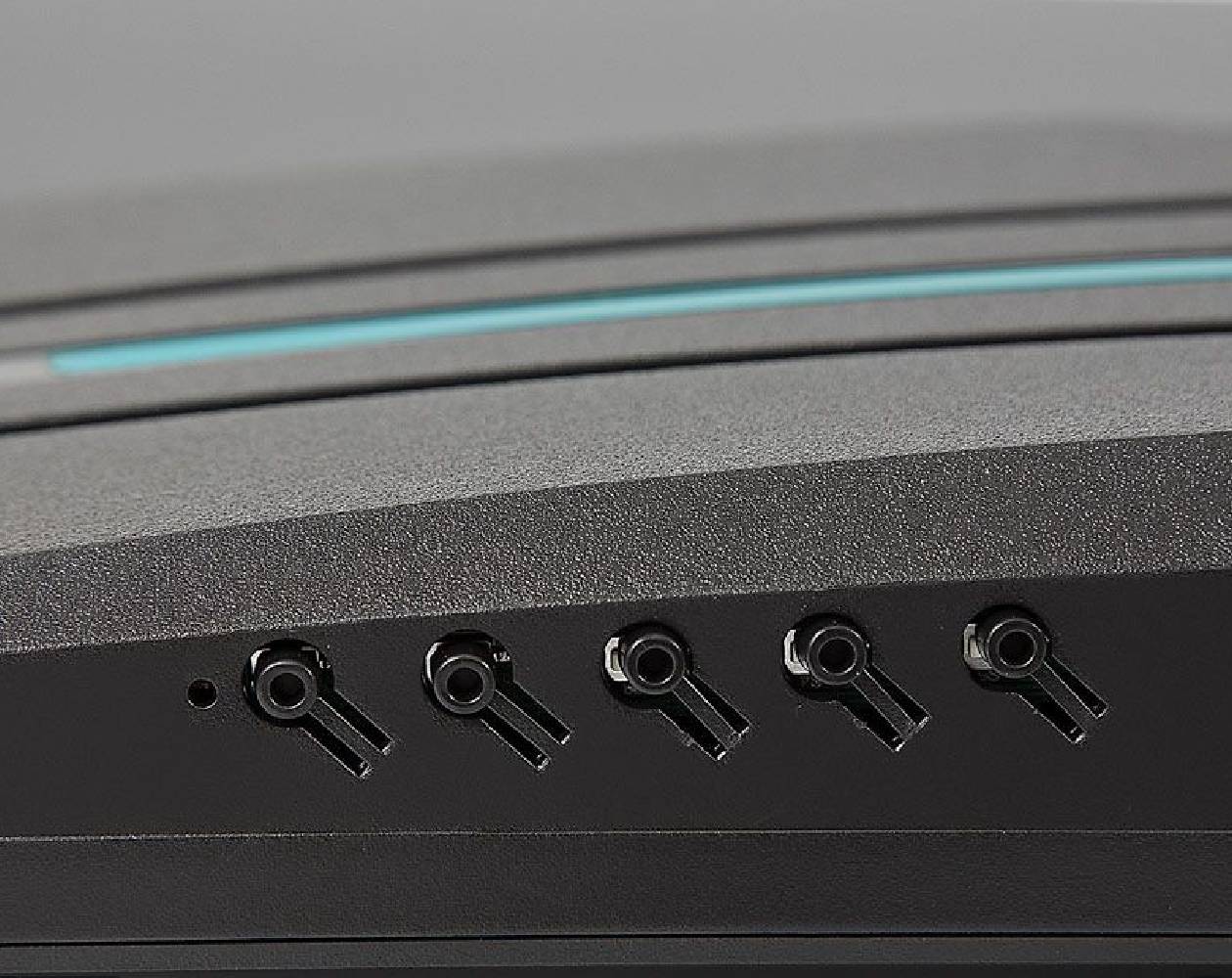 Conectividade e Design Traseiro do Monitor Duex