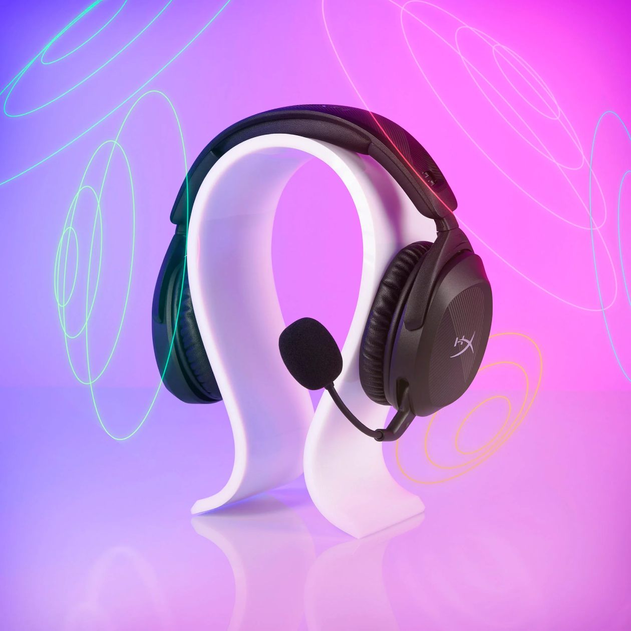 Design ergonômico e detalhes em preto do HyperX Cloud Stinger 2