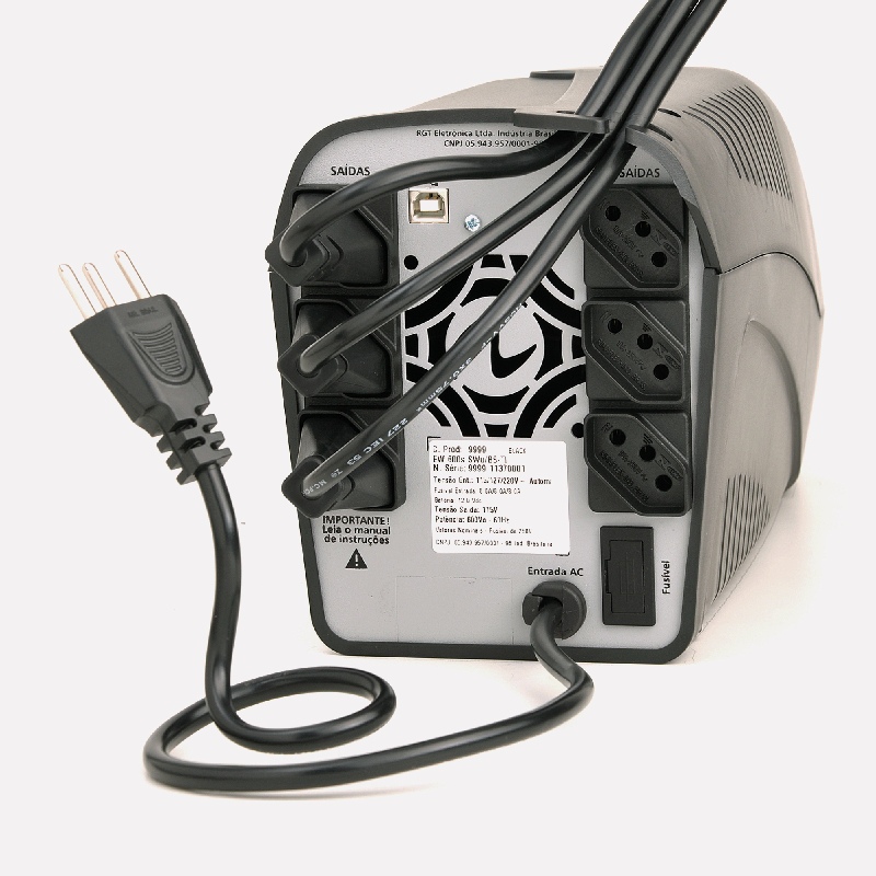 Tomadas traseiras e conexões do No-Break RagTech Easy Way CBU 1500VA