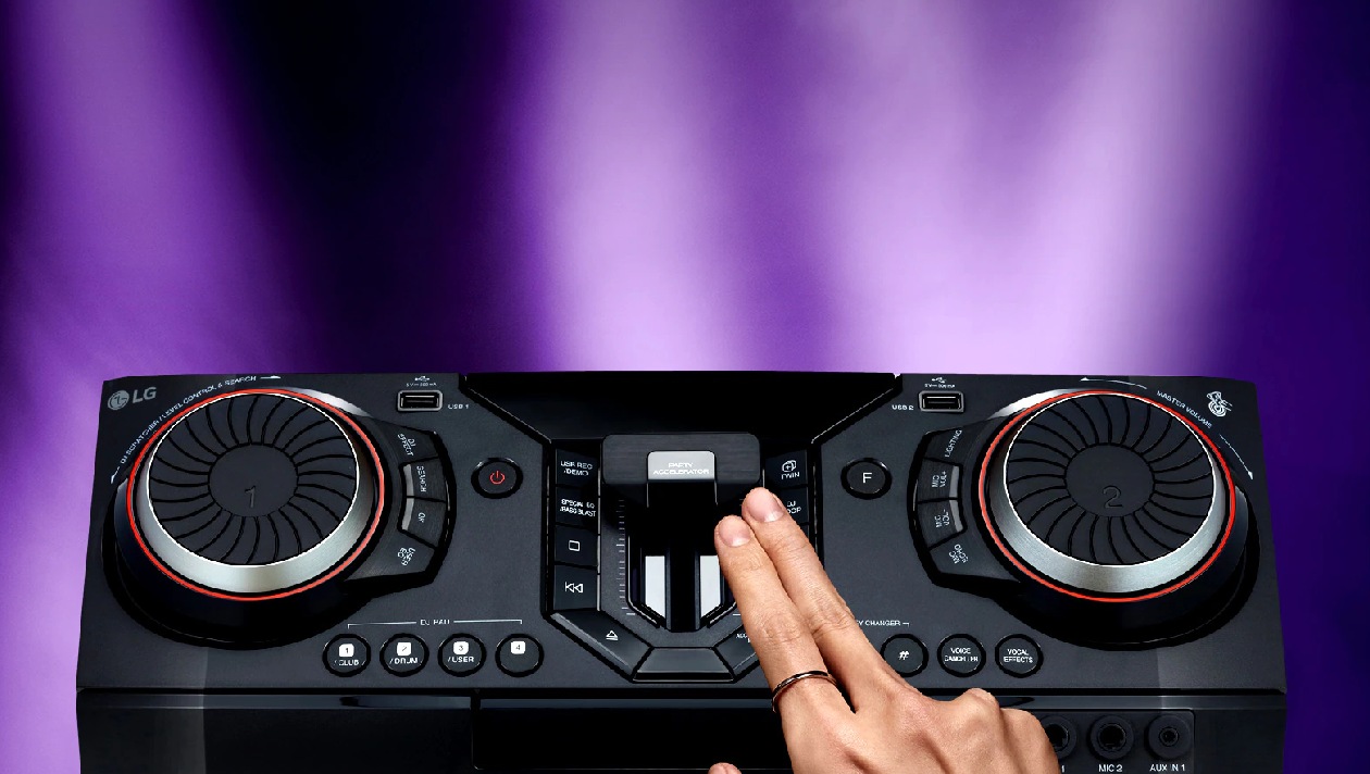 LG XBOOM CL87 - Painel de controle superior com botão DJ e controles de reprodução