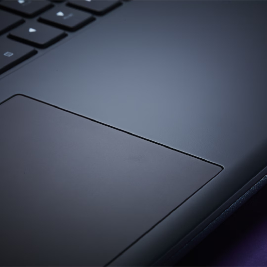 Alienware Aurora 16 teclado RGB retroiluminado branco