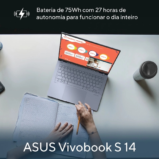 Notebook Asus Vivobook S 14 Mist Blue aberto em vista superior destacando teclado, touchpad, portas Thunderbolt e bateria de 75Wh com 27h