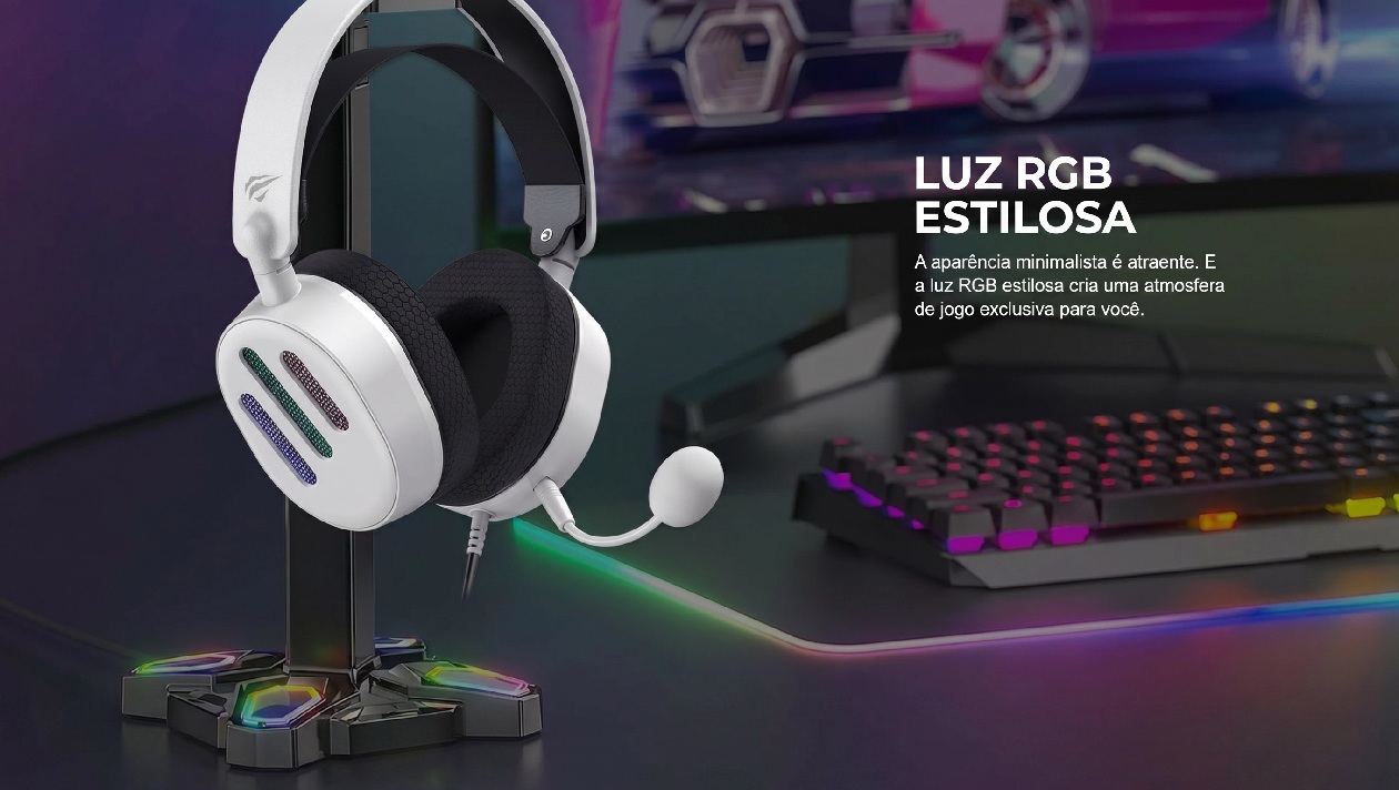 Headset Havit H2038U em setup gamer completo com teclado RGB e ambiente de jogo