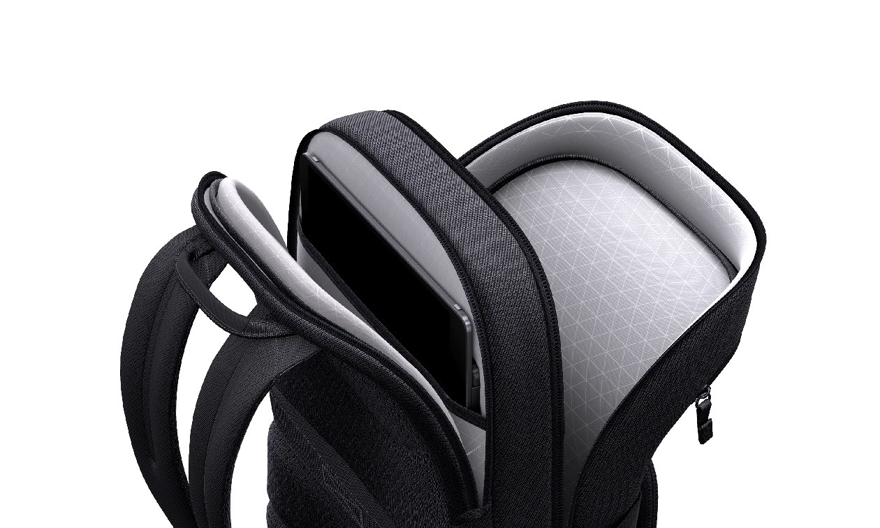 Compartimento principal da Mochila Dell Pro Plus EcoLoop aberto mostrando notebook inserido e revestimento interno