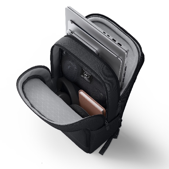 Interior da Mochila Dell Pro Plus EcoLoop aberto mostrando compartimentos para notebook tablet fones e acessorios