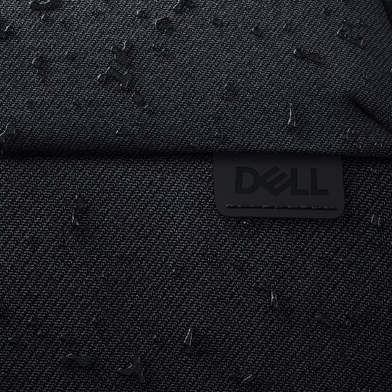 Close-up da textura tecida da Mochila Dell Pro Plus EcoLoop com goticulas de agua e logo Dell visivel