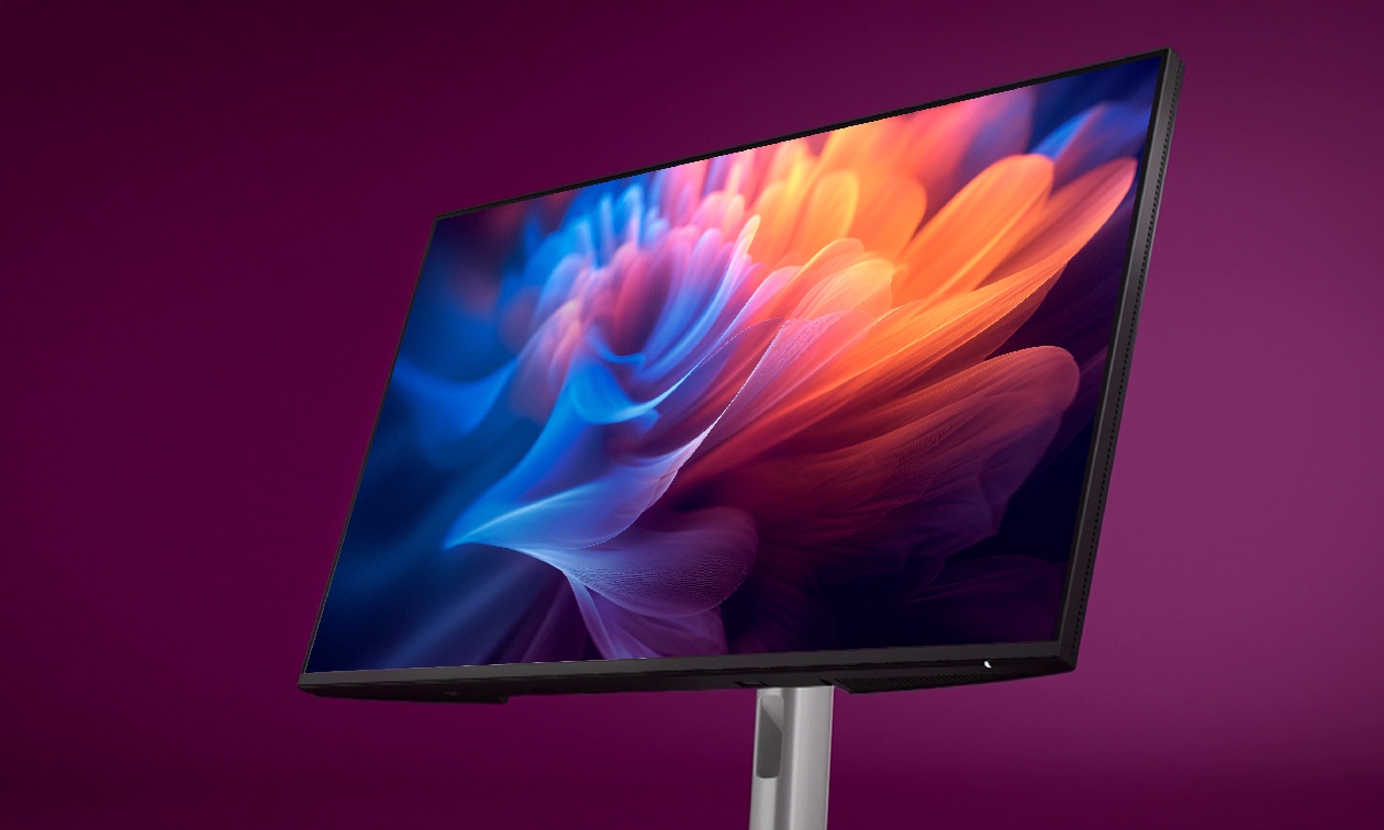 Monitor Dell P2725H Pro Plus 27 IPS Full HD em angulo frontal com tela exibindo flor colorida