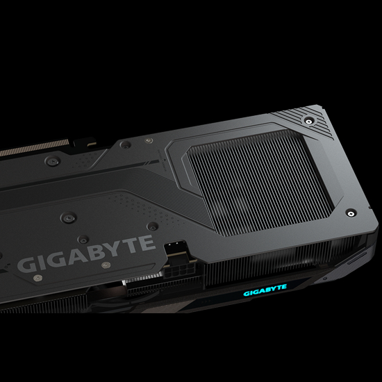 Ilumina&ccedil;&atilde;o RGB Fusion 2.0 da placa Gigabyte RX 9060 XT Gaming OC brilhando na borda superior e logo lateral com efeito arco-&iacute;ris