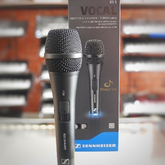 Microfone Sennheiser XS 1 como ferramenta vers&aacute;til para canto, fala e cria&ccedil;&atilde;o de conte&uacute;do
