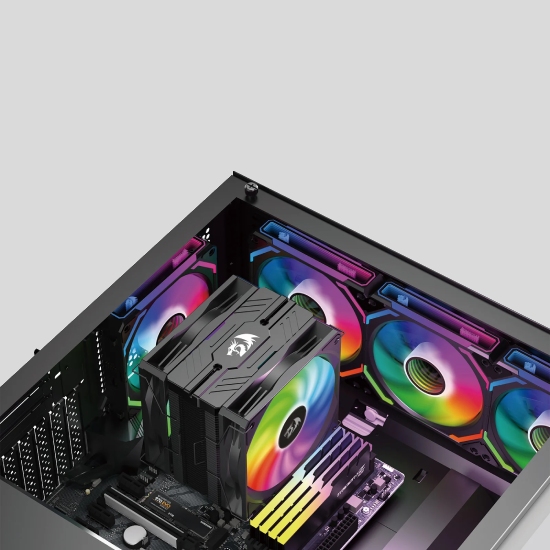 Fans Redragon GC-F012 instaladas no gabinete com iluminação ARGB