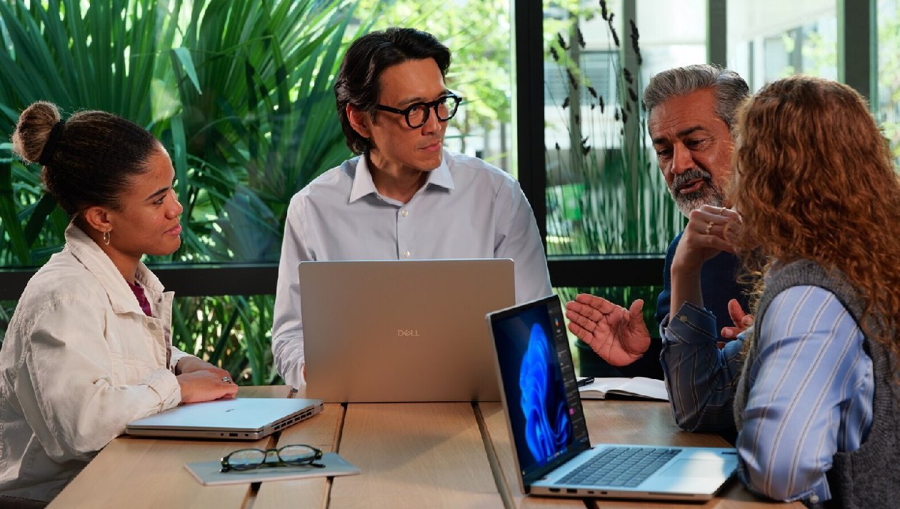 Dell 15 DC15250 Windows 11 Home