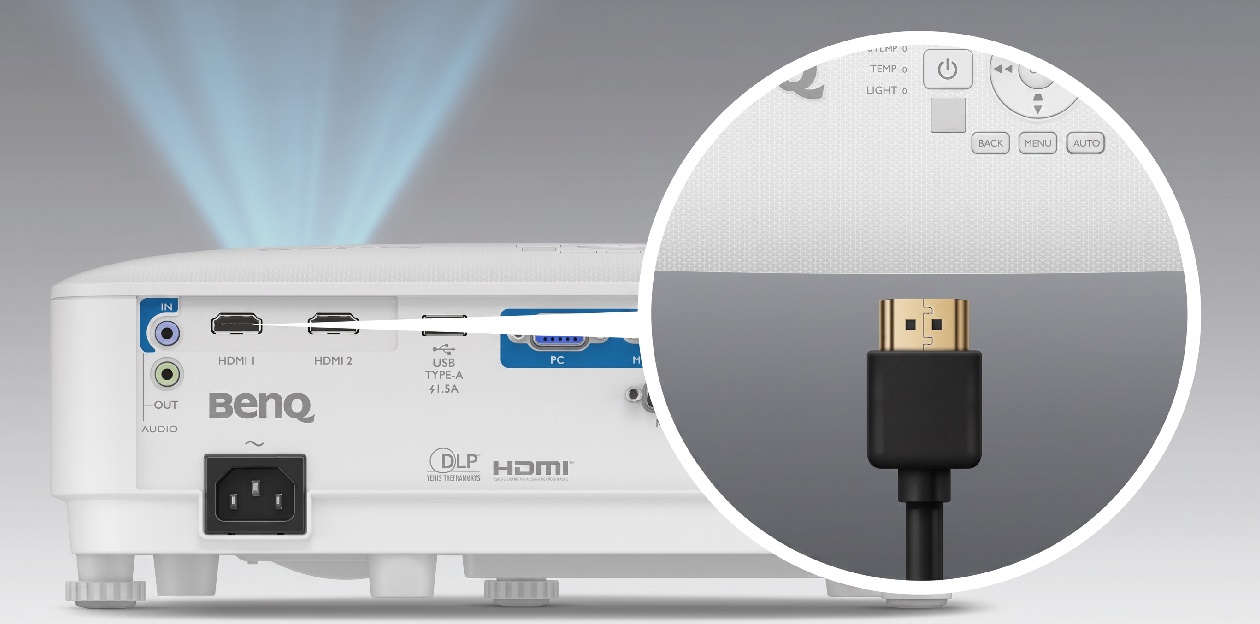 Painel traseiro do projetor BenQ MX560C com 2 portas HDMI, USB Tipo-A, VGA, S-Video, RCA, Audio In/Out P2 e selos DLP e HDMI