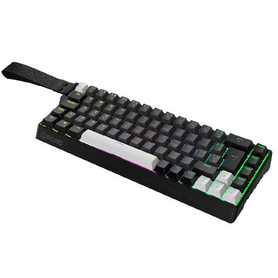 Visão geral em perspectiva frontal do teclado mecânico PCYES Gamma Black Vulcan, exibindo o corpo preto com iluminação RGB, tecla espaço branca em destaque e alça lateral em tecido preto