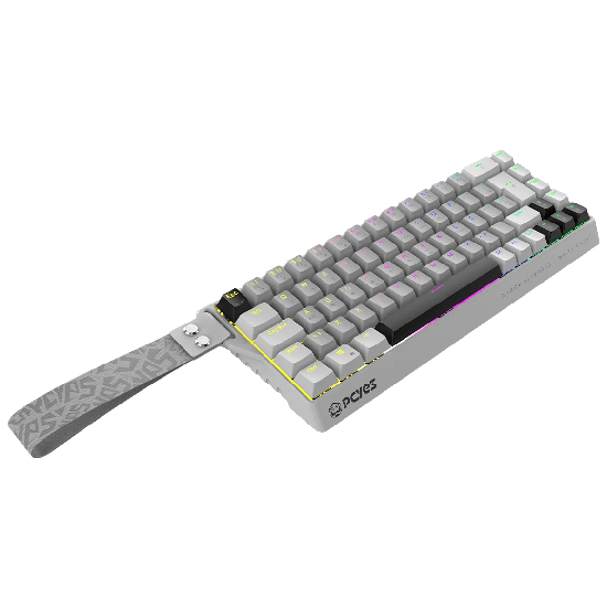 Vista em perspectiva posterior e lateral do teclado PCYes Gamma White Ghost, mostrando o perfil completo das teclas, a iluminação RGB sob as teclas e a alça de tecido presa na extremidade