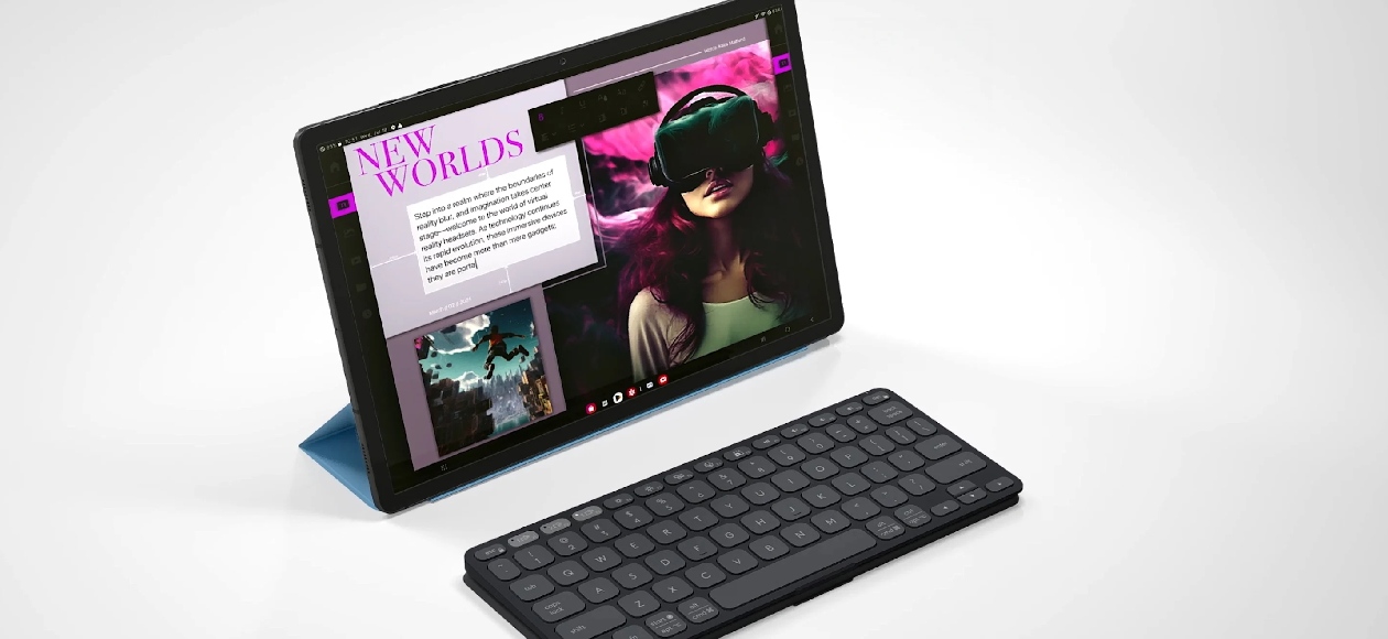 Teclado Logitech Keys-To-Go 2 em estação de trabalho com tablet
