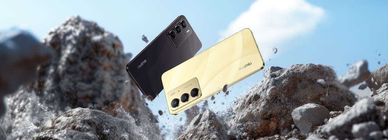 Realme C75 composição de cores dourado e preto entre rochas e respingos de água