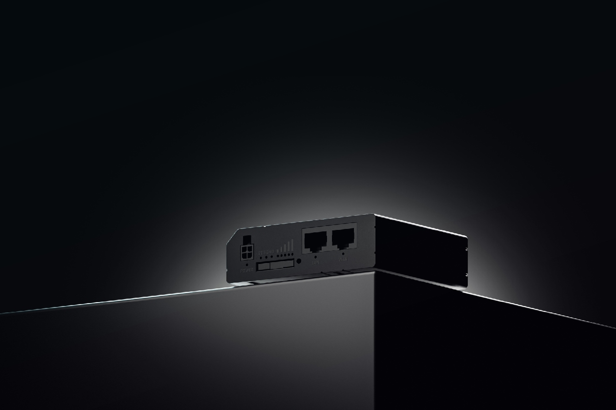 Roteador Teltonika RUT200 painel de portas Ethernet e conectores