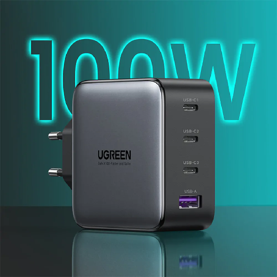Visão em perspectiva do carregador Ugreen na cor preta/cinza com iluminação 100W